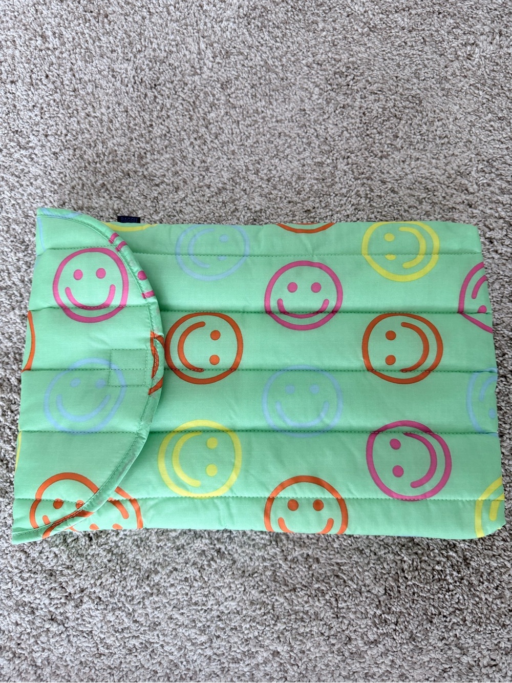 Baggu Smiley Face Quilted Pouch in Green